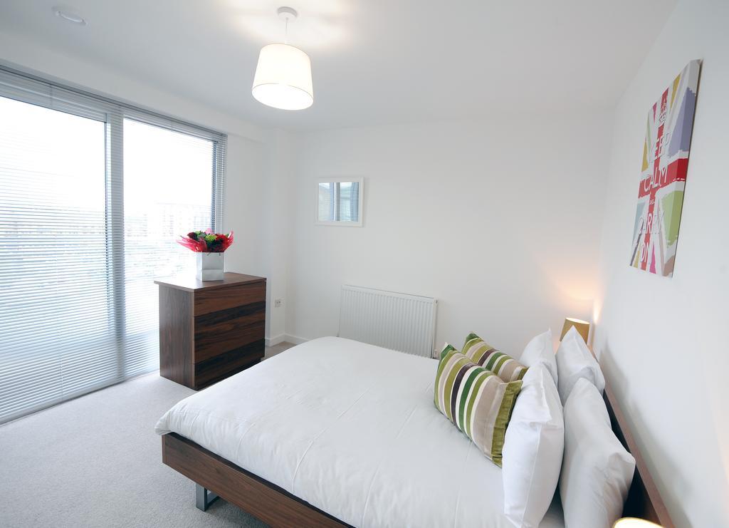 Apple Apartments Limehouse Basin * Londen